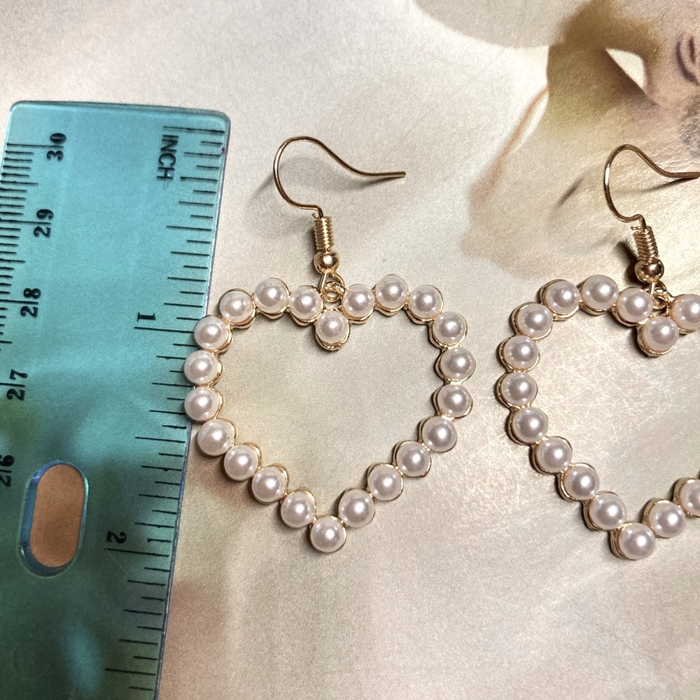 🌟 Pearl Heart  Drop ❤️ Earrings - Picture 4 of 5